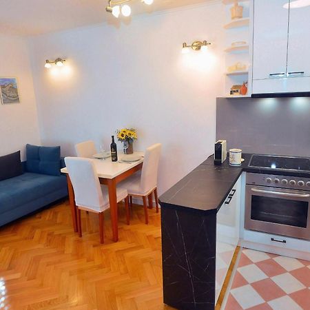 One Bedroom Apartment Terrace Parking Split Kültér fotó