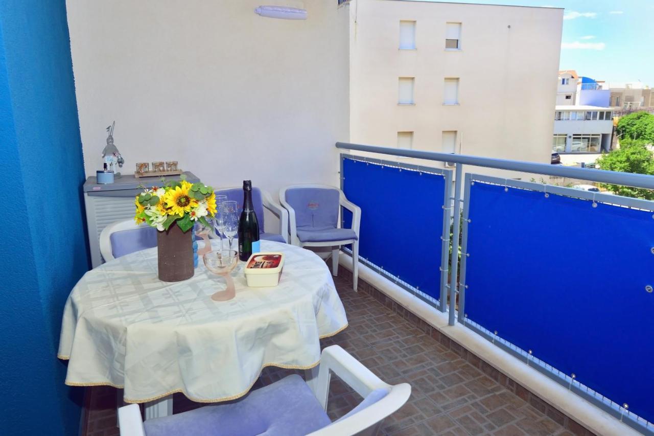 One Bedroom Apartment Terrace Parking Split Kültér fotó